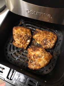Read more about the article Why an Air Fryer is a Must-Have Appliance