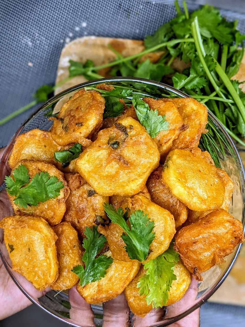 You are currently viewing Simple Kenyan Bhajias Recipe-(Using Gram Flour)